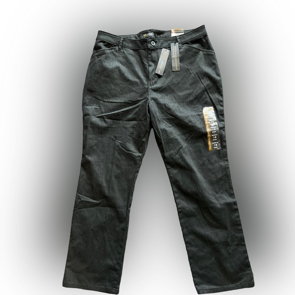 NWT - Lee - Women's Relaxed Fit All Day Straight Leg Pant - Picture 5 of 6